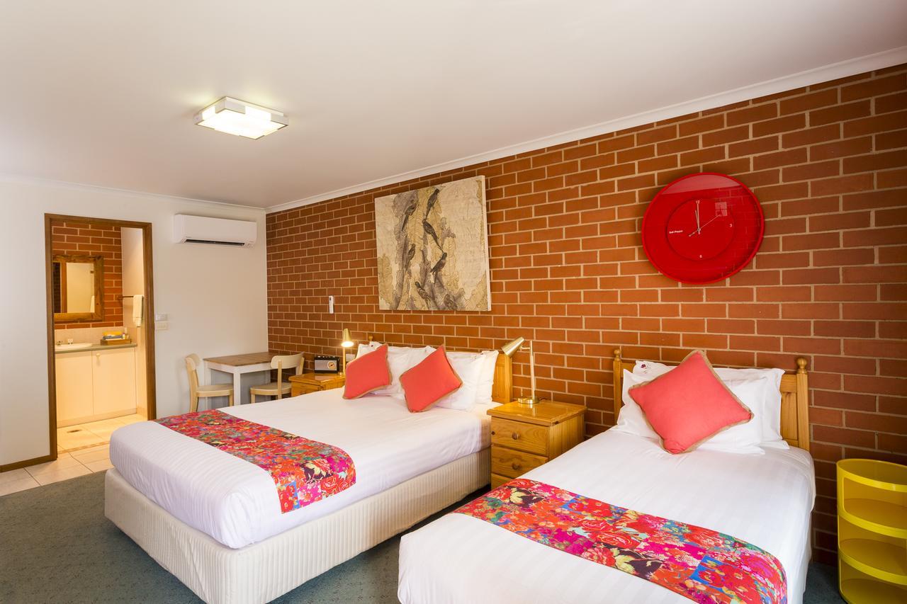 Yackandandah Central Экстерьер фото