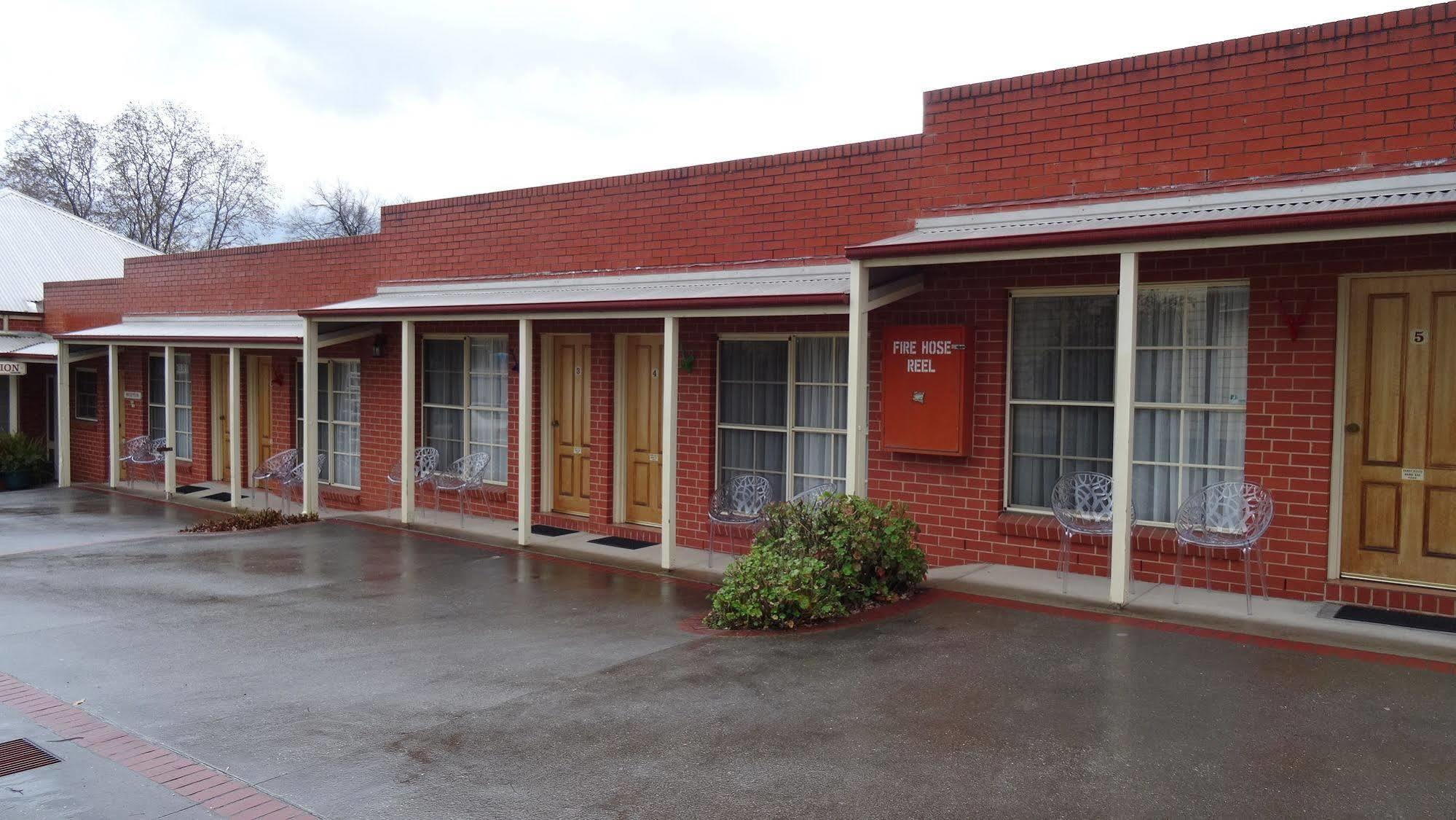 Yackandandah Central Экстерьер фото