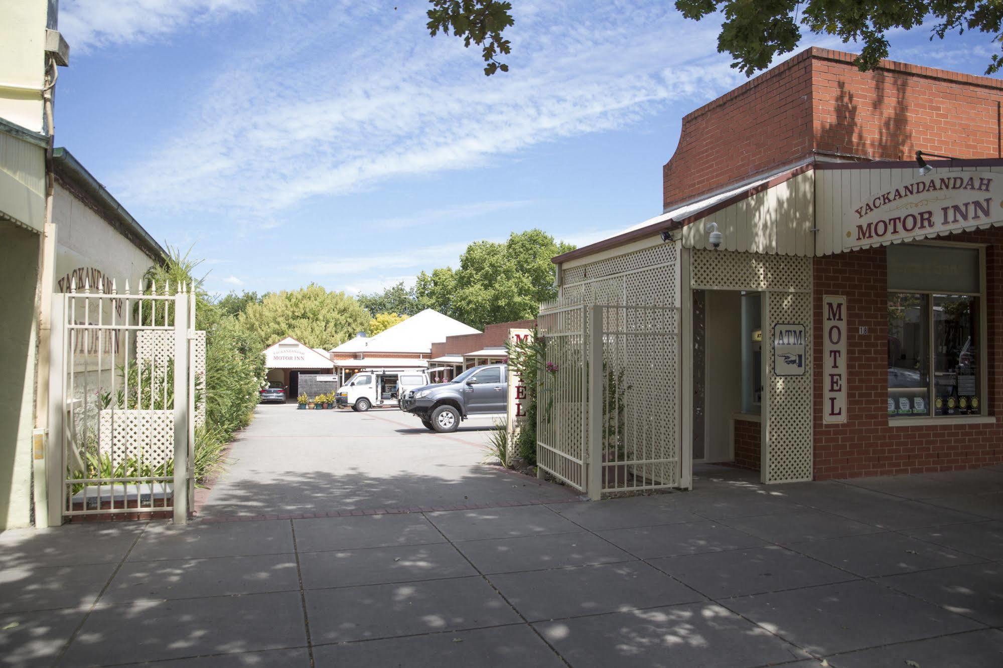 Yackandandah Central Экстерьер фото